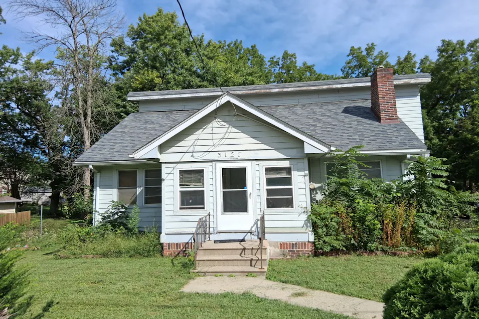 3127 Hickman Rd Des Moines, IA 50310, Polk County