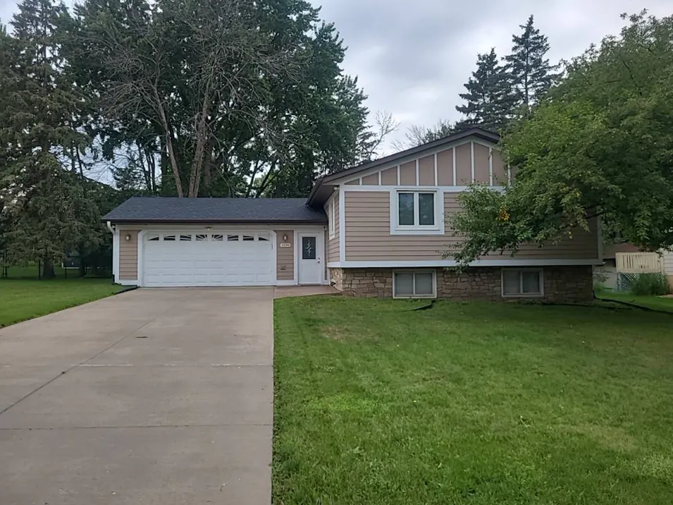 1896 Richal Drive Woodbury, MN 55125, Washington County