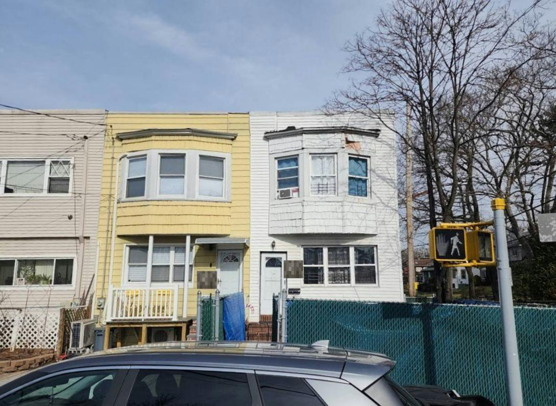 Fingerboard Rd, Staten Island, NY 10305