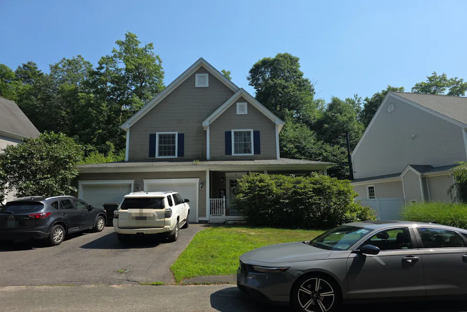 87 Village Lane Canton, CT 06019, Hartford County