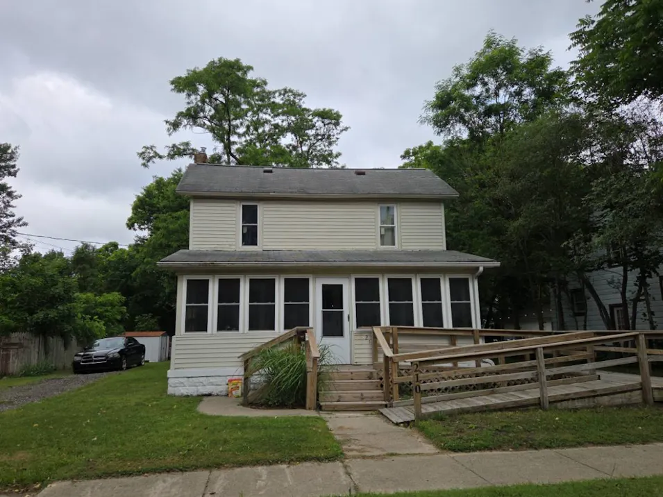 210 S Lowe St Dowagiac, MI 49047, Cass County
