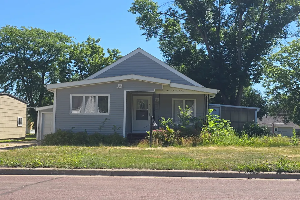 705 S Elm St Lamberton, MN 56152, Redwood County