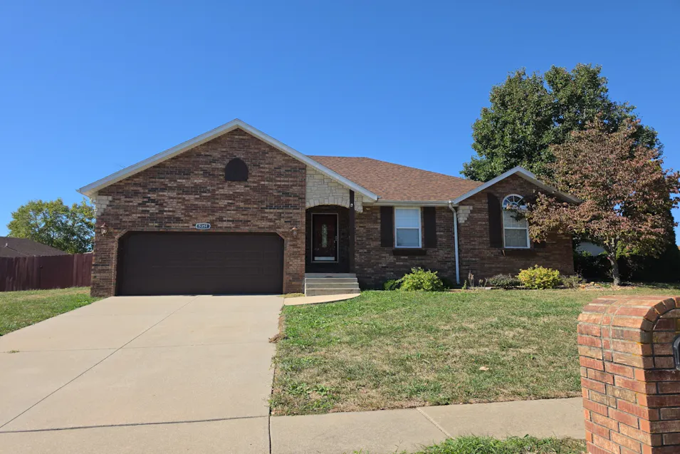 5351 S Palisades Ave Battlefield, MO 65619, Greene County