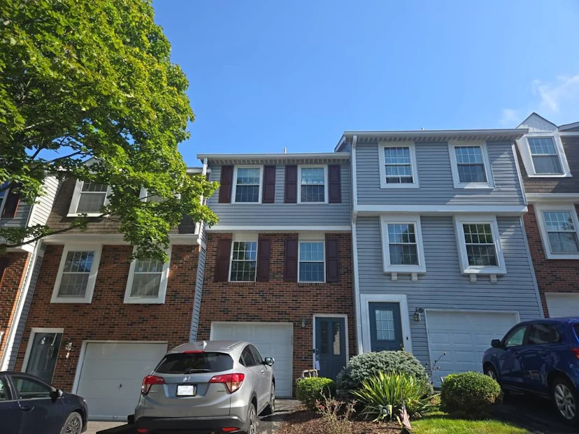 204 Saxonwald Lane, Pittsburgh, Pa 15234  Aka 204 Saxonwald Lane 8f