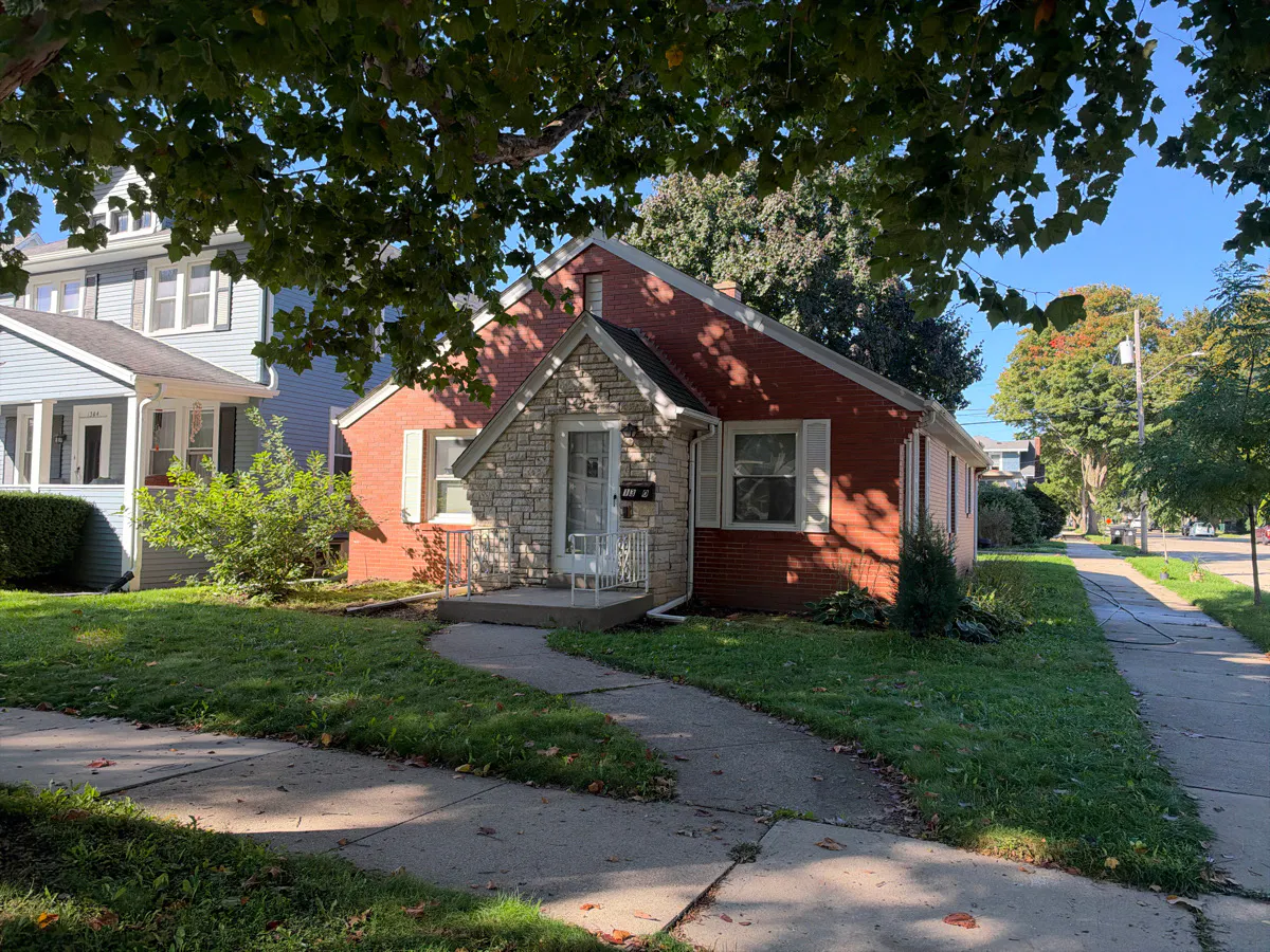 Arthur Ave, Racine, WI 53405 #1