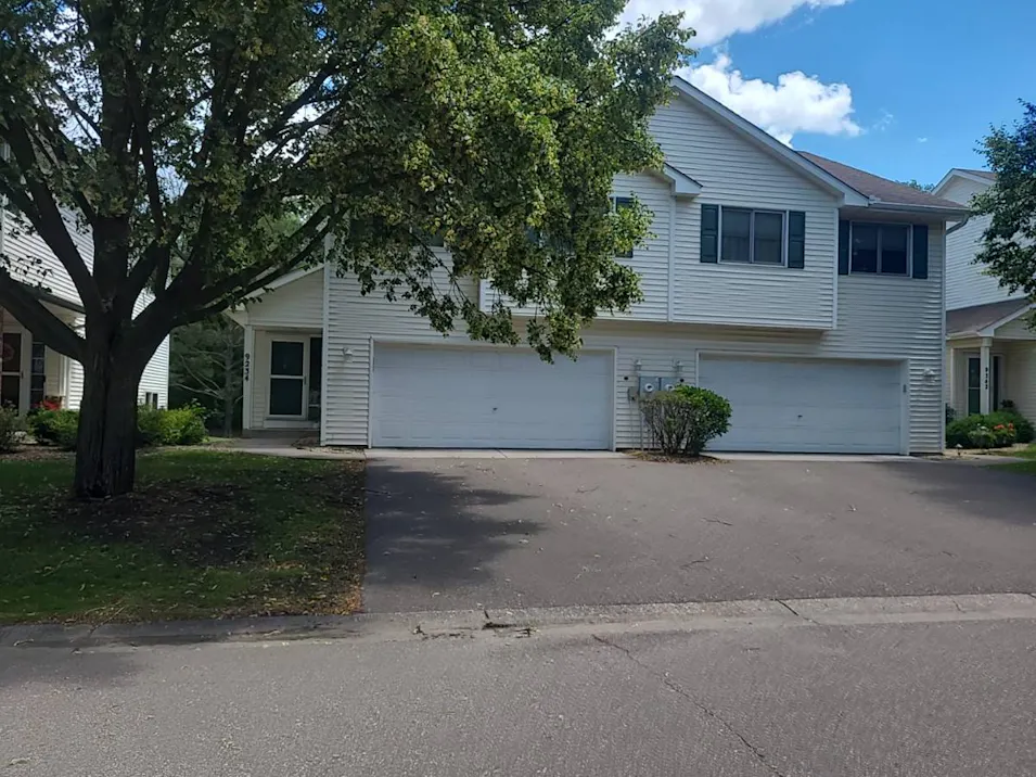 9234 E Pt Douglas Ln S Cottage Grove, MN 55016, Washington County