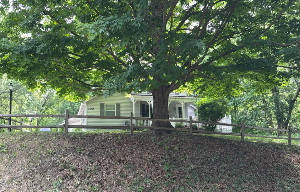 300 N Seymour Rd Flushing, MI 48433-1535, Genesee County