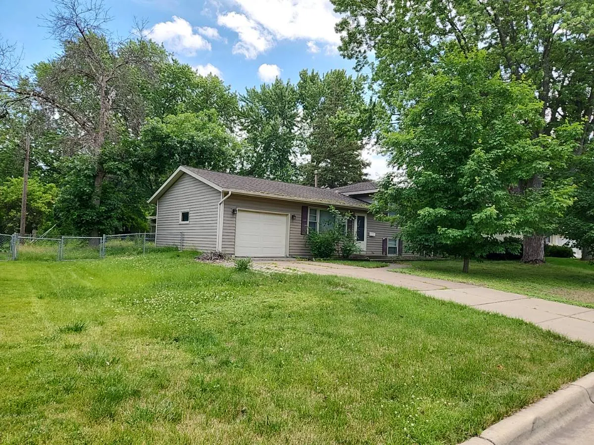 Hillsboro Ave, Minneapolis, MN 55427 #1