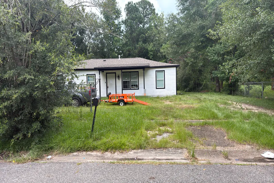 1613 Penicault Dr Mobile, AL 36605, Mobile County