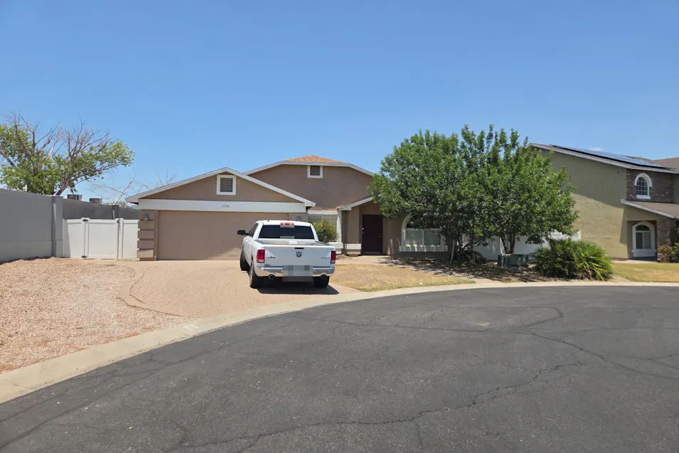 1354 S Kuhni Ct Safford, AZ 85546, Graham County