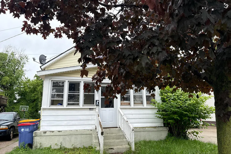 211 Seward Ave Grand Rapids, MI 49504, Kent County