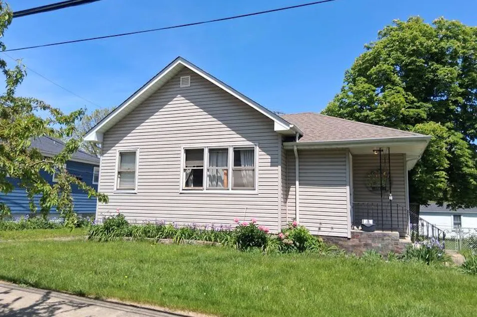 114 East Burlington Ave Westmont, IL 60559, Dupage County