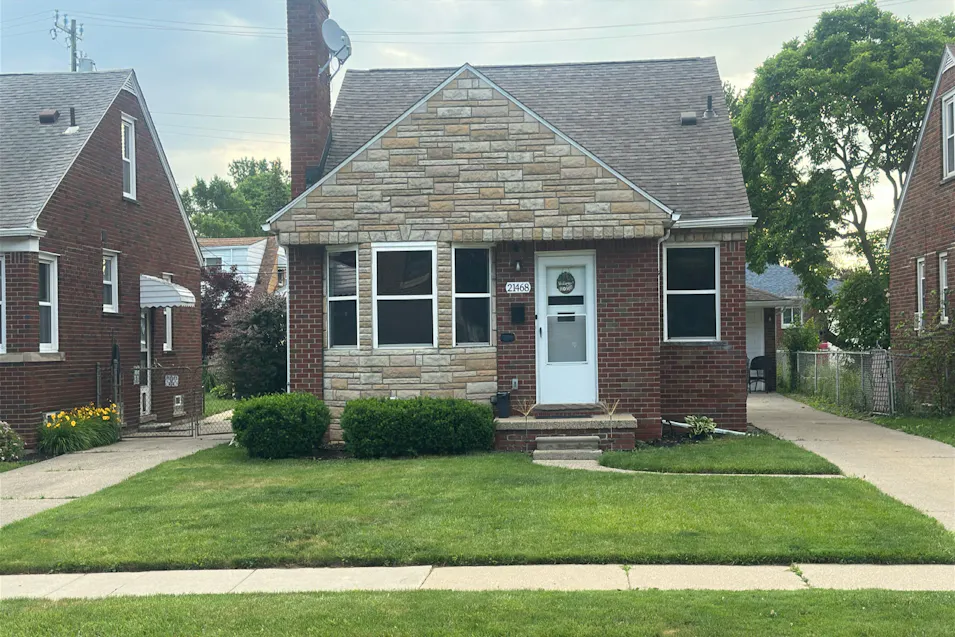 21468 Redmond Ave Eastpointe, MI 48021, Macomb County