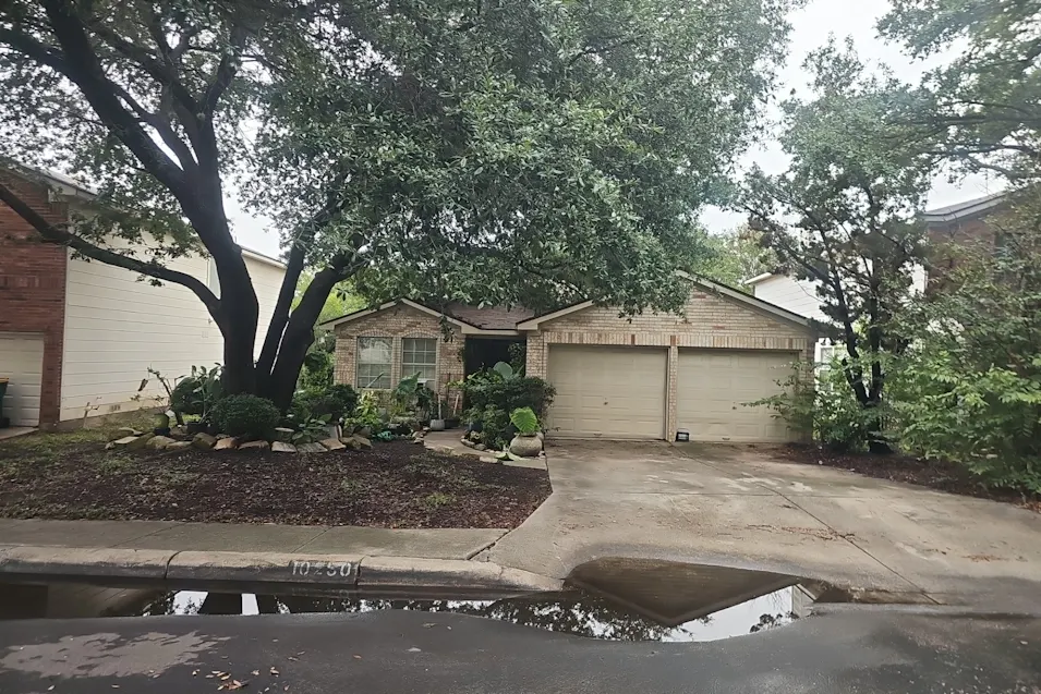 10250 Southcreek Converse, TX 78109, Bexar County