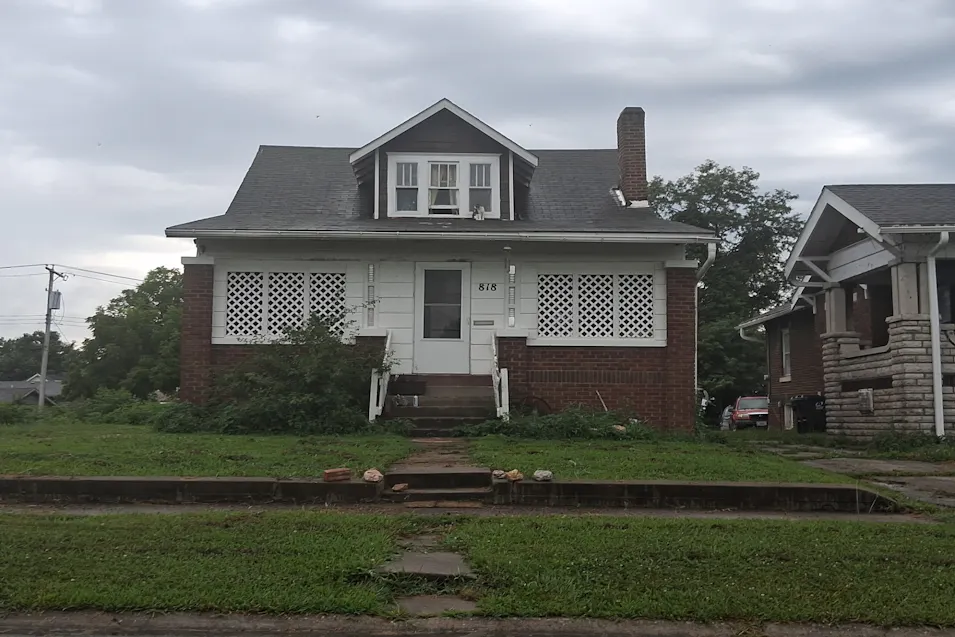 818 West Coates St Moberly, MO 65270, Randolph County