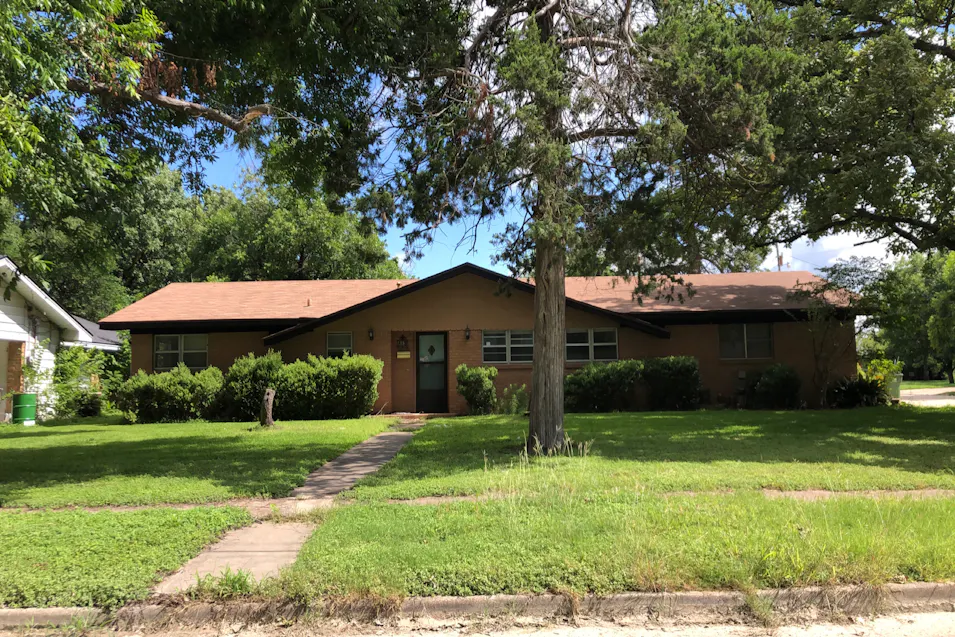 419 Agnes Ave Marlin, TX 76661, Falls County