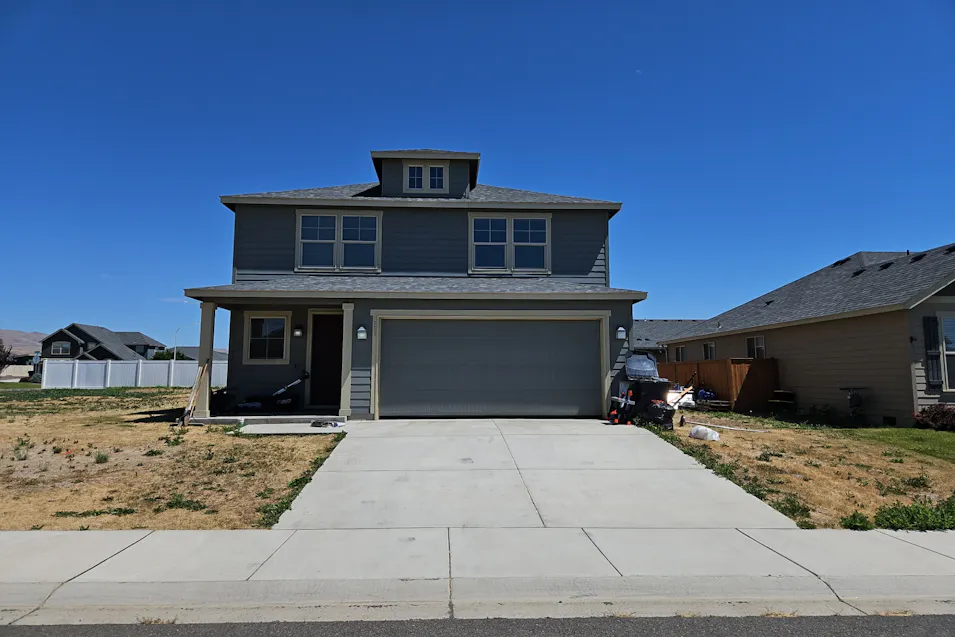 111 N Zeus St Moxee, WA 98936, Yakima County
