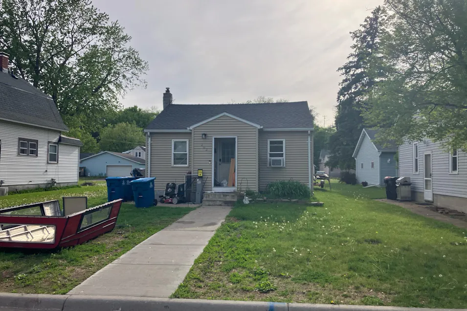 303 South 4th Street Henderson, MN 56044, Gaylord County