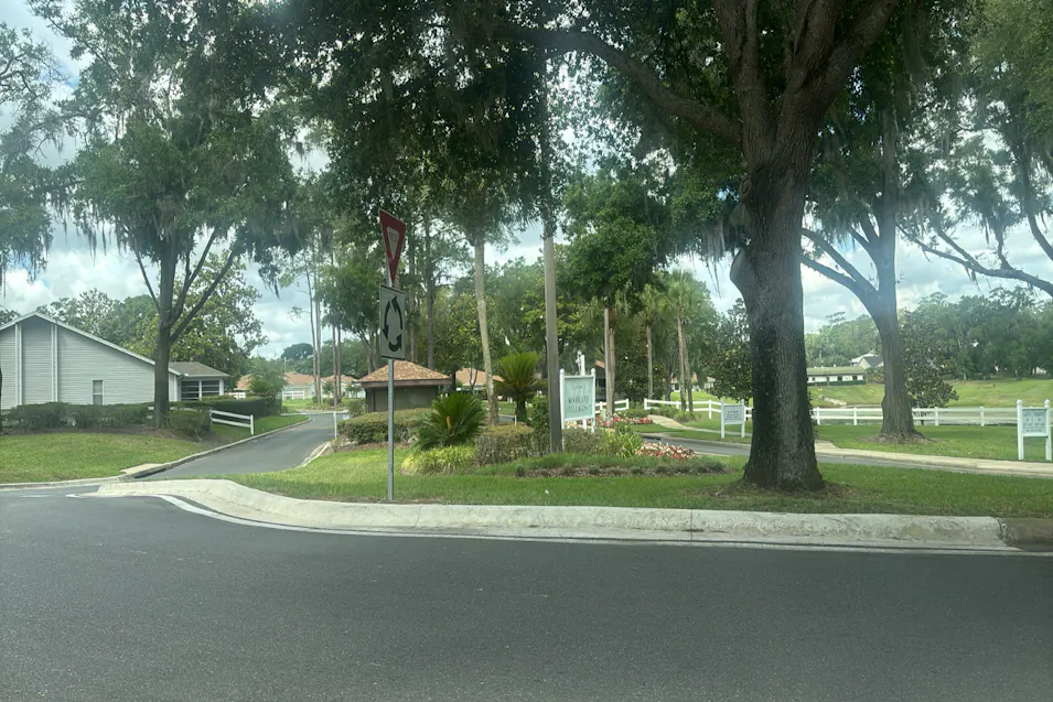 2310 SE 22nd Loop Ocala, FL 34471, Marion County