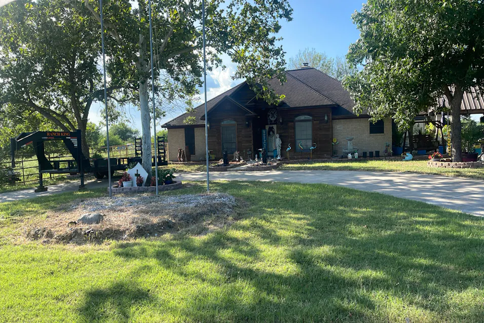4484 Cr 285 Flatonia, TX 78941, Fayette County