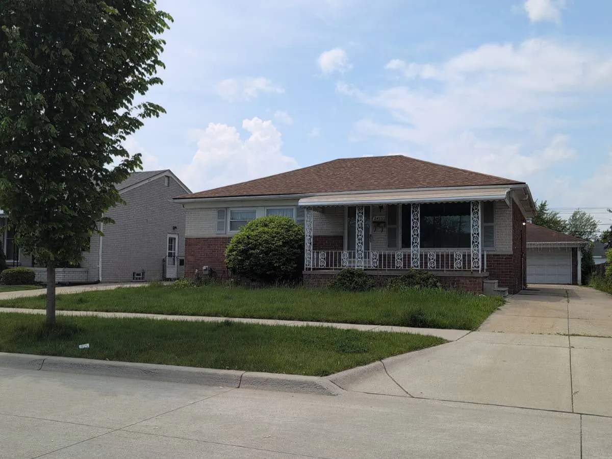 Johnston Ave, Eastpointe, MI 48021 #1