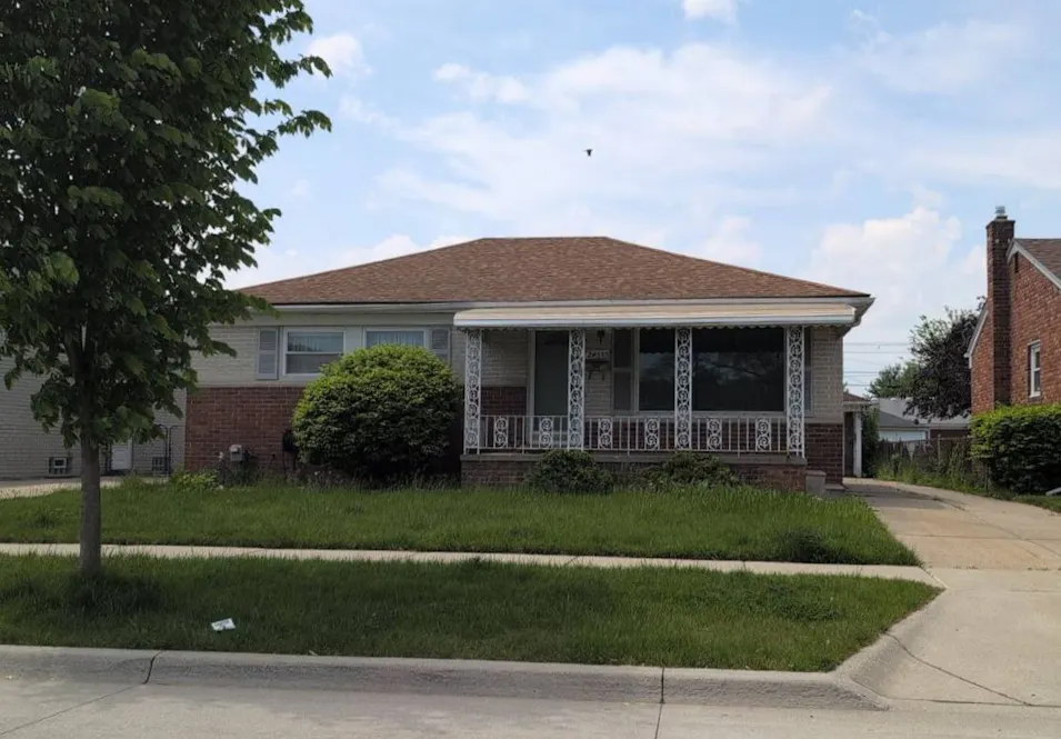 24555 Johnston Ave Eastpointe, MI 48021, Macomb County