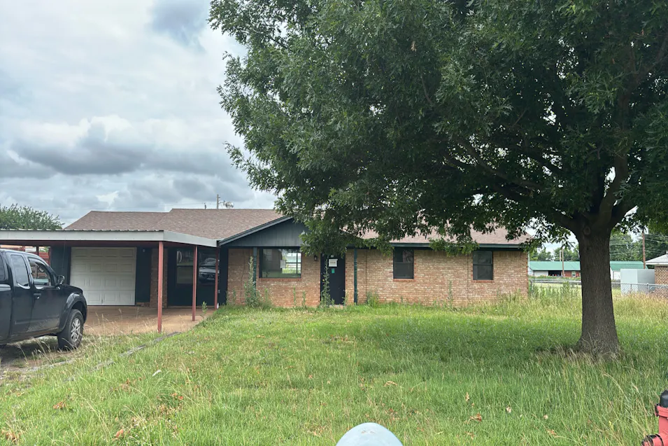 3424 Vine St Chickasha, OK 73018, Grady County