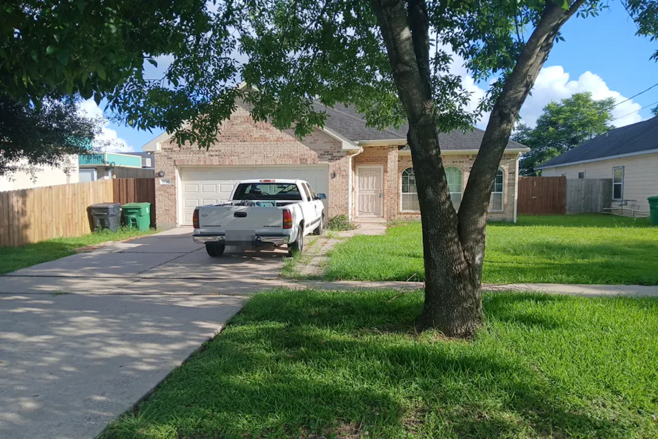 8014 Keller St Houston, TX 77012, Harris County