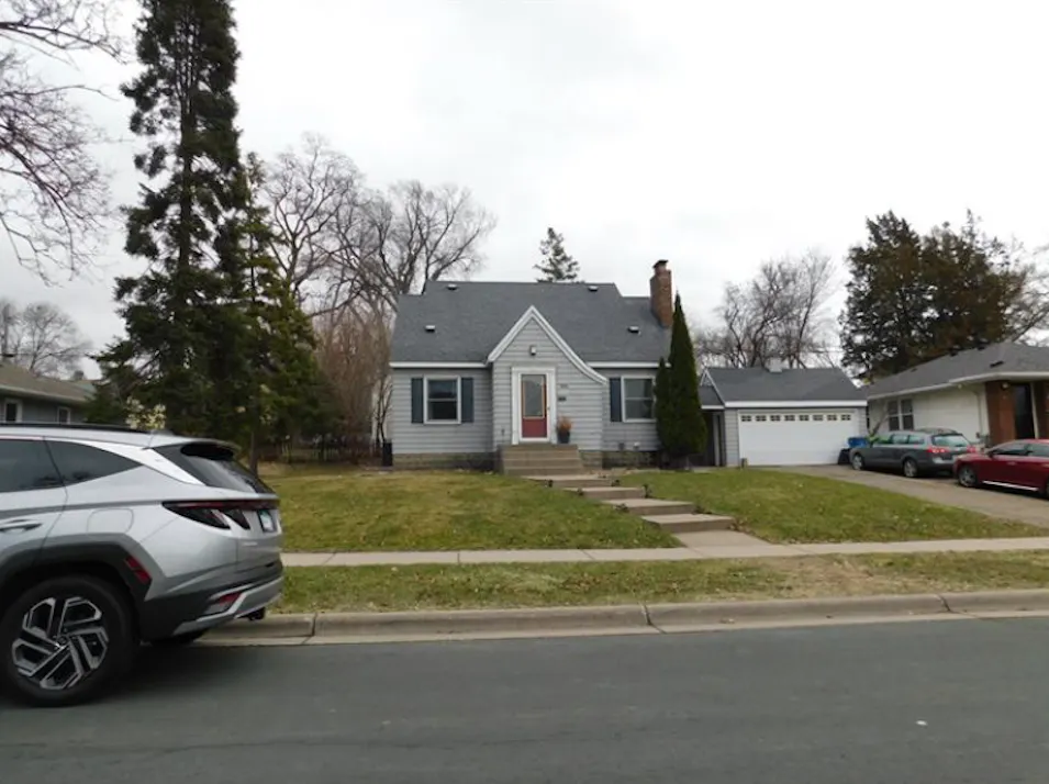 1012 Delaware Avenue West Saint Paul, MN 55118, Dakota County