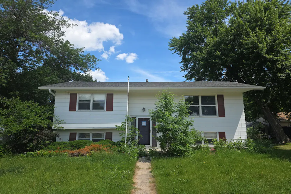 1020 9th St NW Mason City, IA 50401, Cerro Gordo County