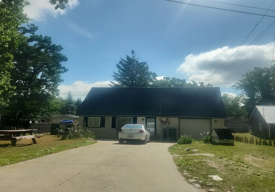 4070 Oakridge Dr Harrison, MI 48625, Clare County