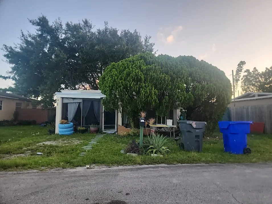 6109 Lincoln St Hollywood, FL 33024, Broward County