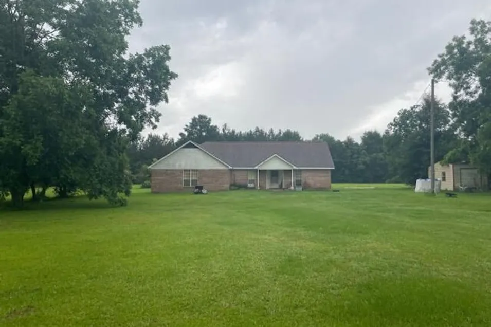 8953 Three Notch Rd Theodore, AL 36582, Mobile County