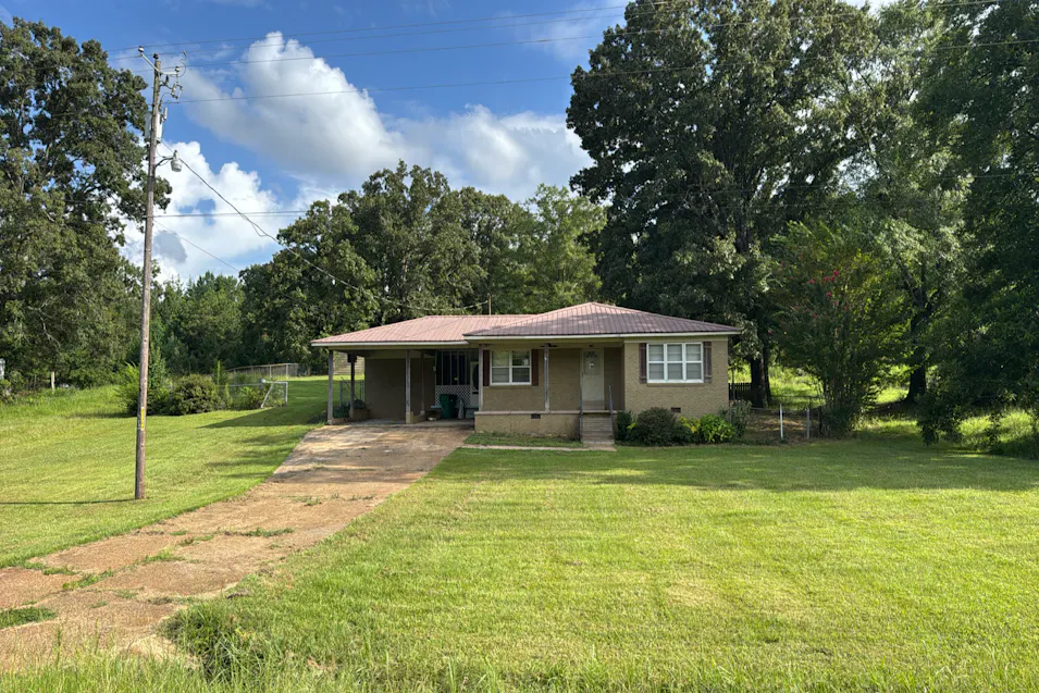 7146 Highway 18 Vernon, AL 35592, Lamar County