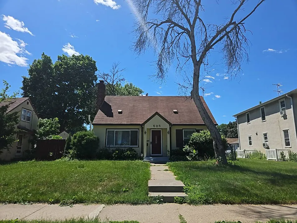 525 14th Ave N South Saint Paul, MN 55075, Dakota County