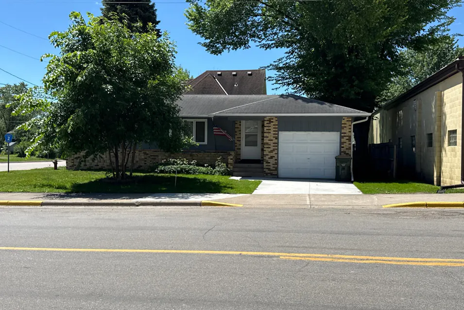 137 Main Street East Silver Lake, MN 55381, Glencoe County