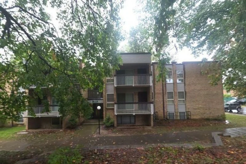 2211 Greenery Lane, Unit #T-2-6
