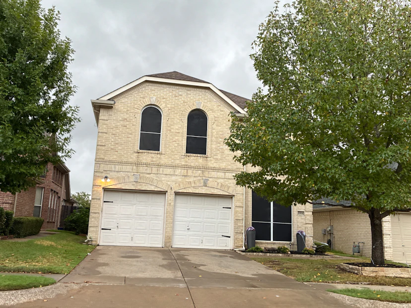 2004 Canterbury Dr