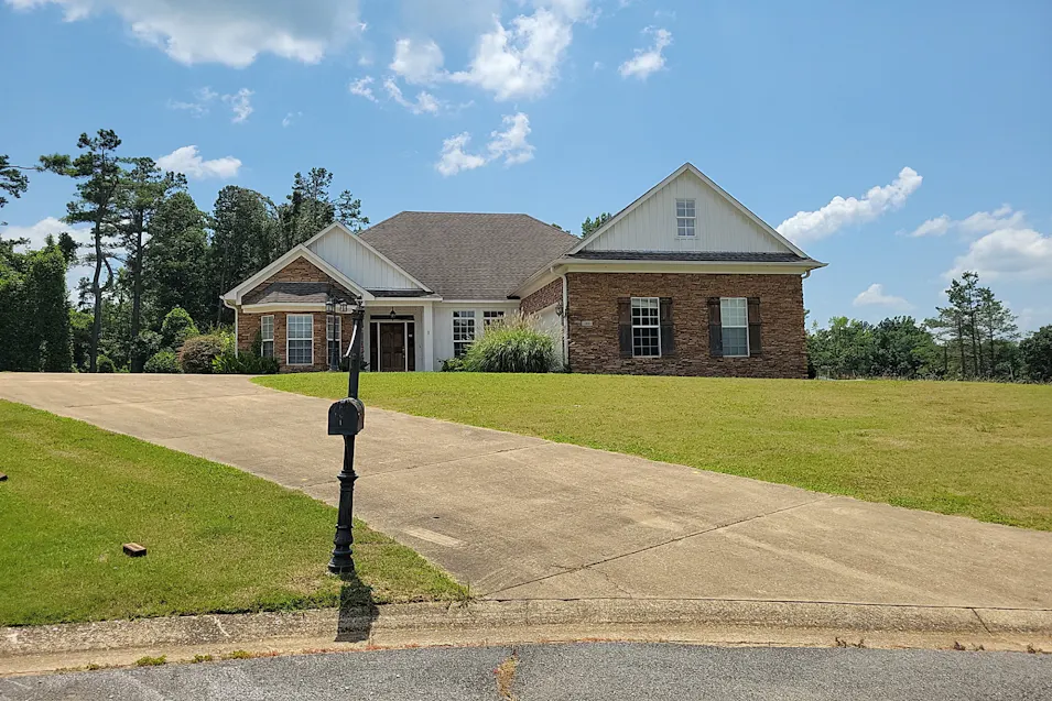 30 Armour Cove Holly Springs, MS 38635, Marshall County