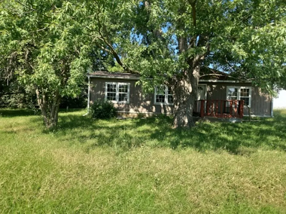 10811 Palamino St Ozawkie, KS 66070, Jefferson County