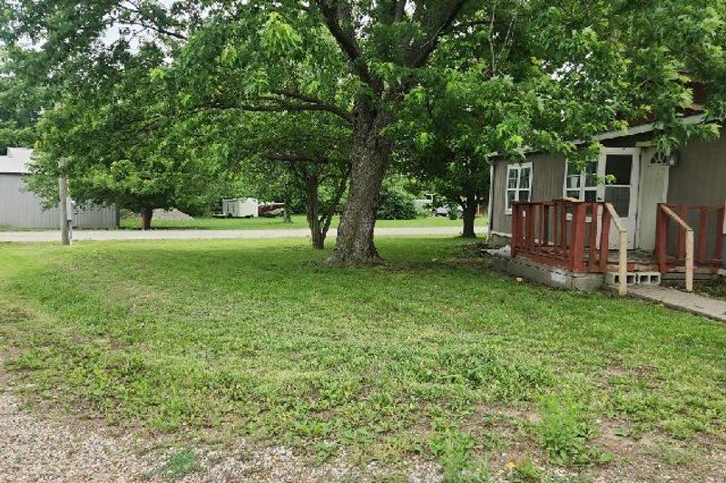 Palamino St, Ozawkie, KS 66070