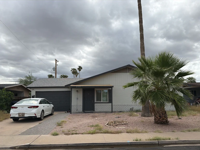 2301 E Alpine Ave