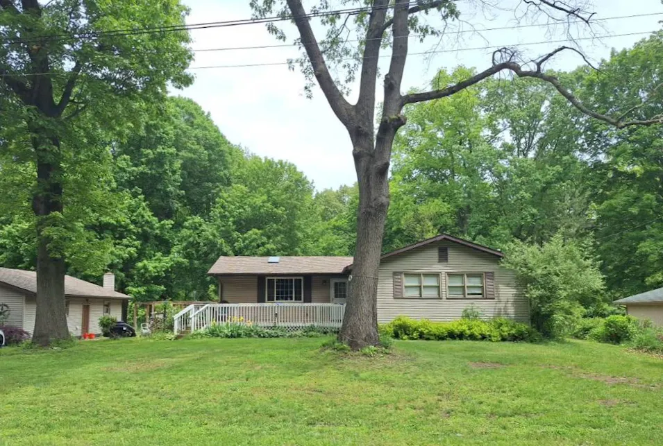 6077 W 300 N La Porte, IN 46350-7300, Laporte County