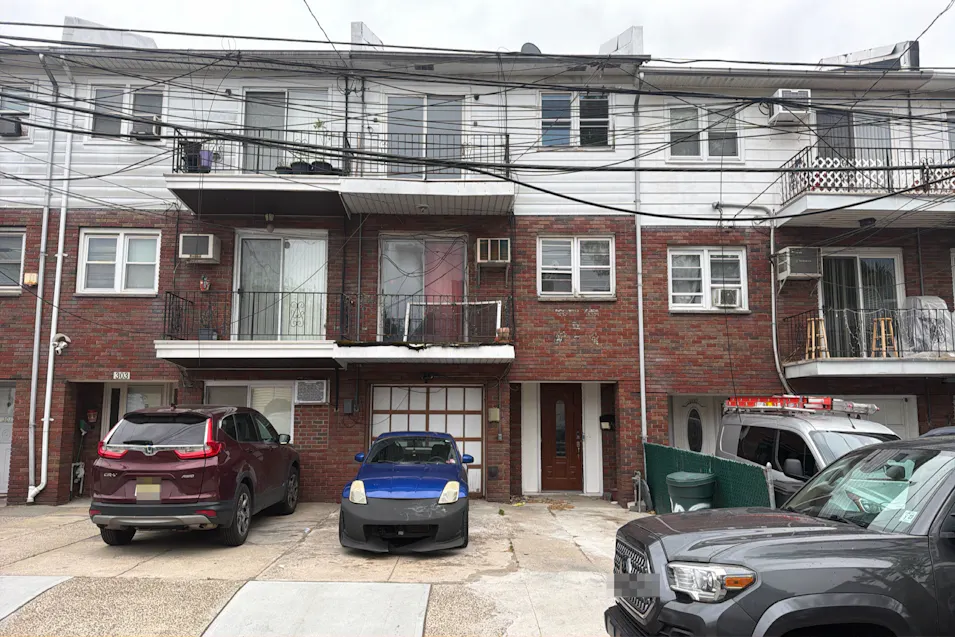 305 Neptune Ave Jersey City, NJ 07305, Hudson County