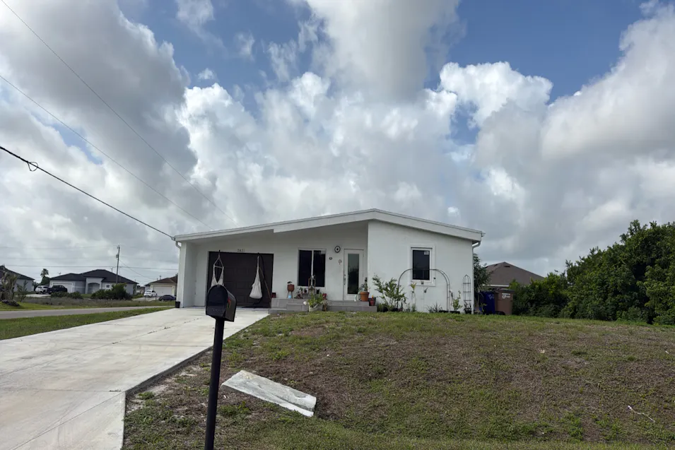 2821 20th St SW Lehigh Acres, FL 33976, Lee County