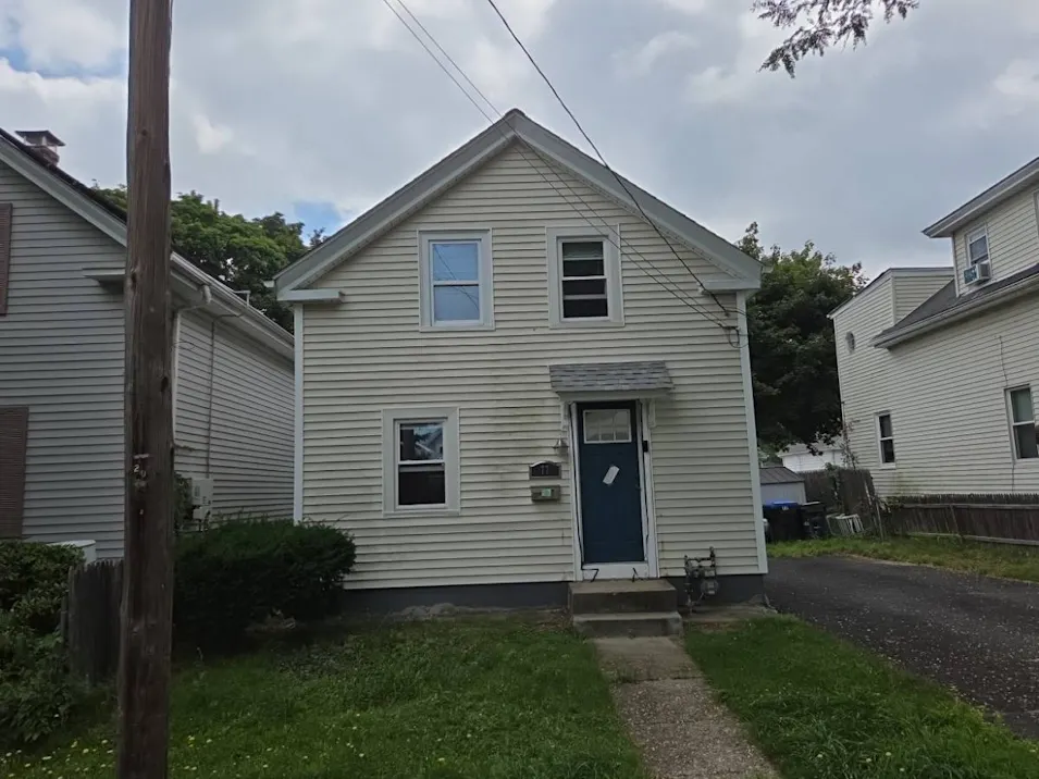 77 Seamans Street Providence, RI 02908, Providence County
