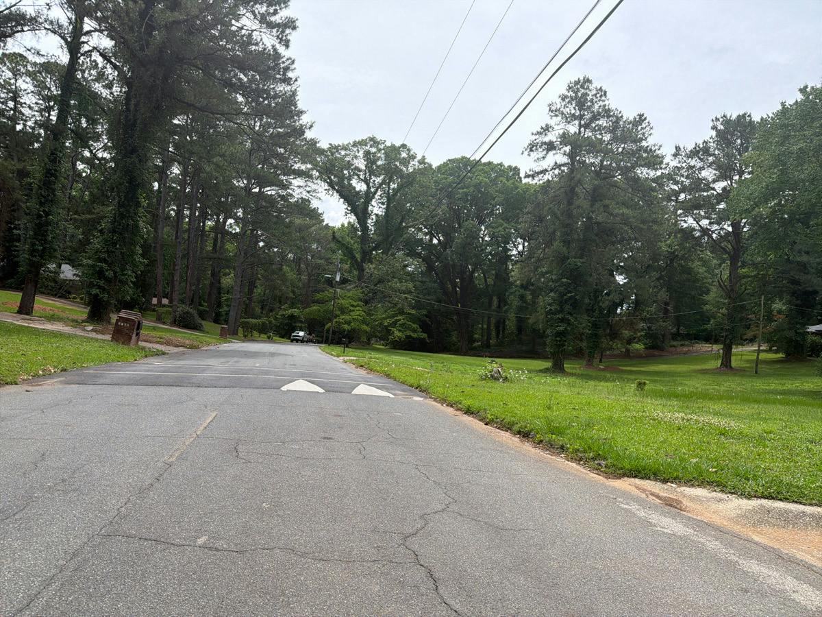 Tuckawanna Dr, Atlanta, GA 30311
