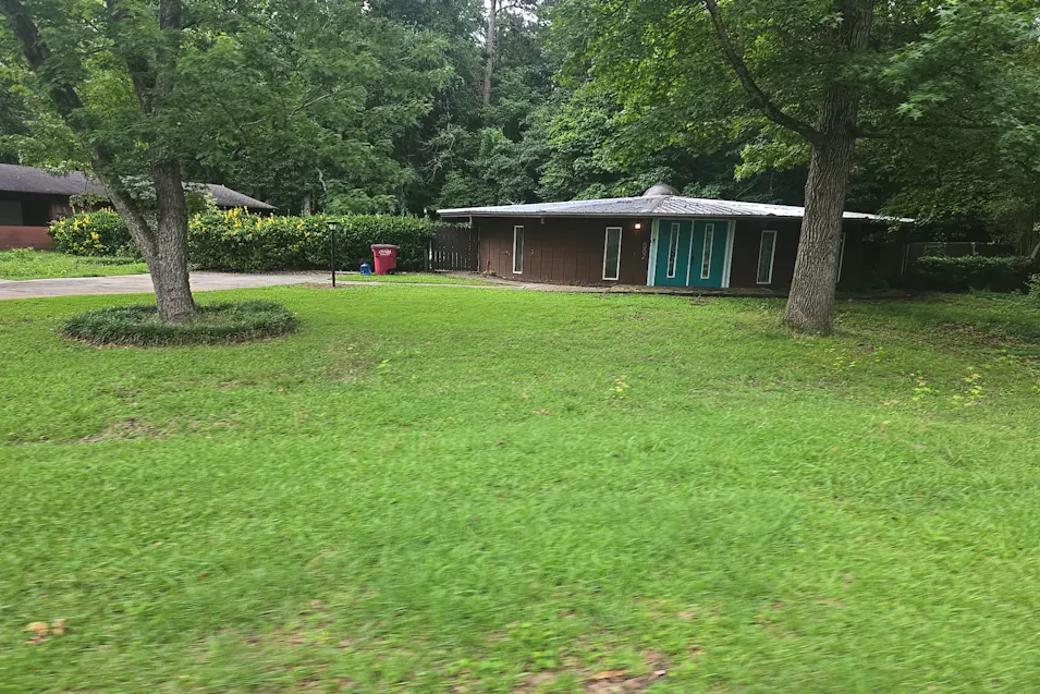 882 N Confederate Dr Macon, GA 31220, Bibb County