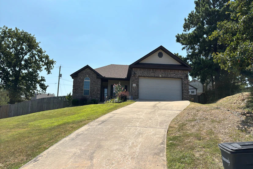 10611 Rockbrook Dr
