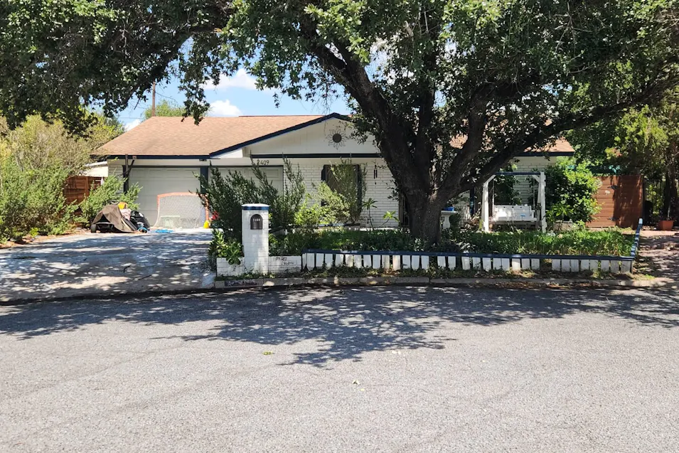 2409 N 25th St McAllen, TX 78501, Hidalgo County